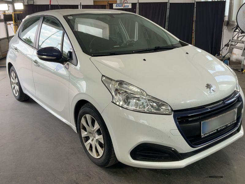 Peugeot 208 1.2 PureTech Like 2017 – снимка 12