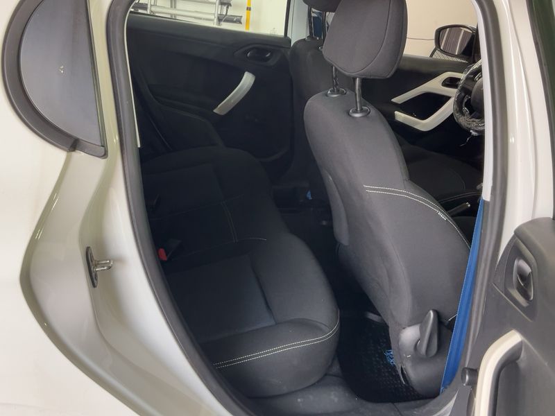 Peugeot 208 1.2 PureTech Like 2017 – снимка 20