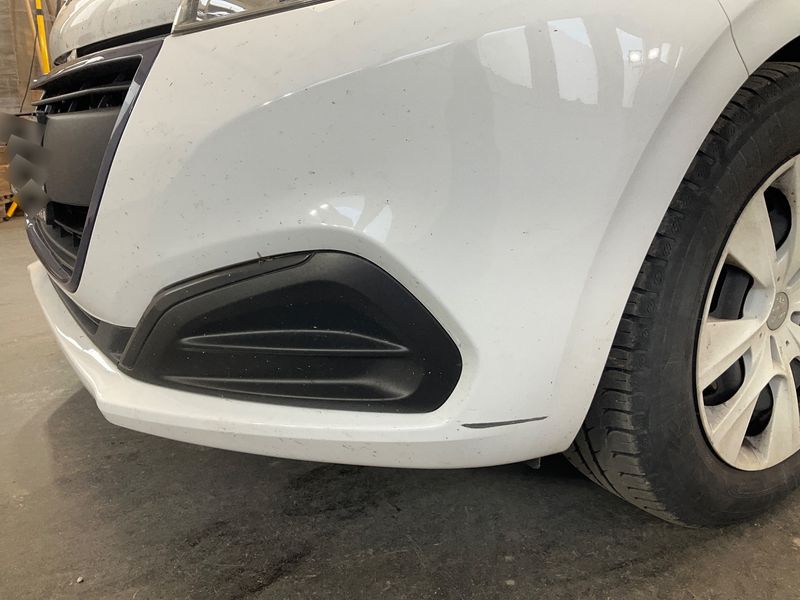 Peugeot 208 1.2 PureTech Like 2017 – снимка 37