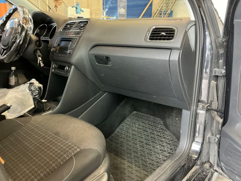 Volkswagen Polo 1.4 TDI Comfortline BlueMotion Tech 2015 – снимка 36