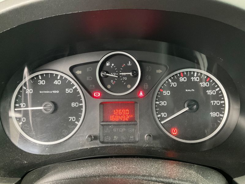 Peugeot Partner 1.2 PureTech Style — zdjęcie 13