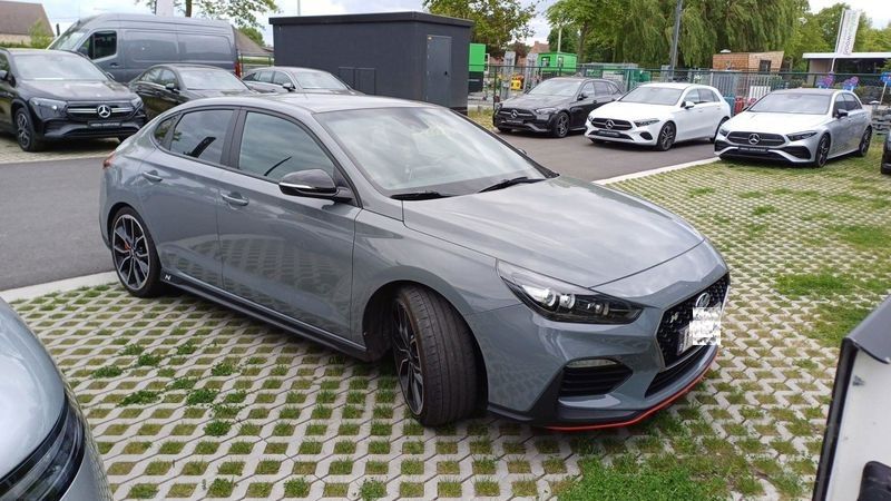 Hyundai i30 2019 — photo 1