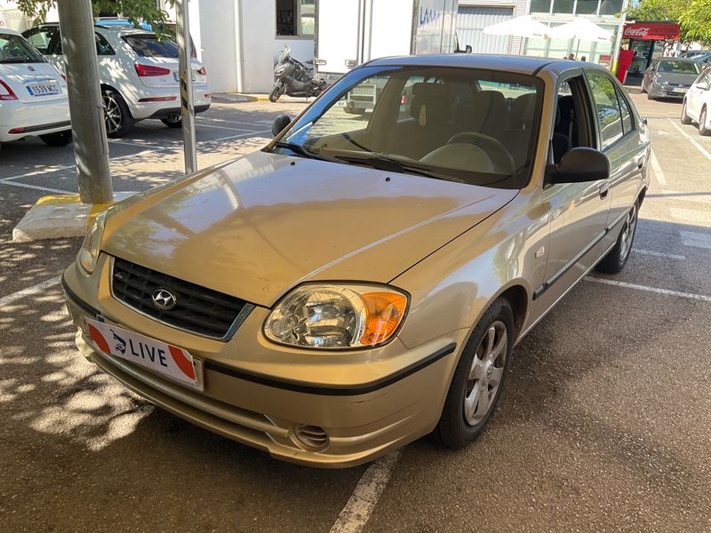 Hyundai Accent 1.3 GS — zdjęcie 1