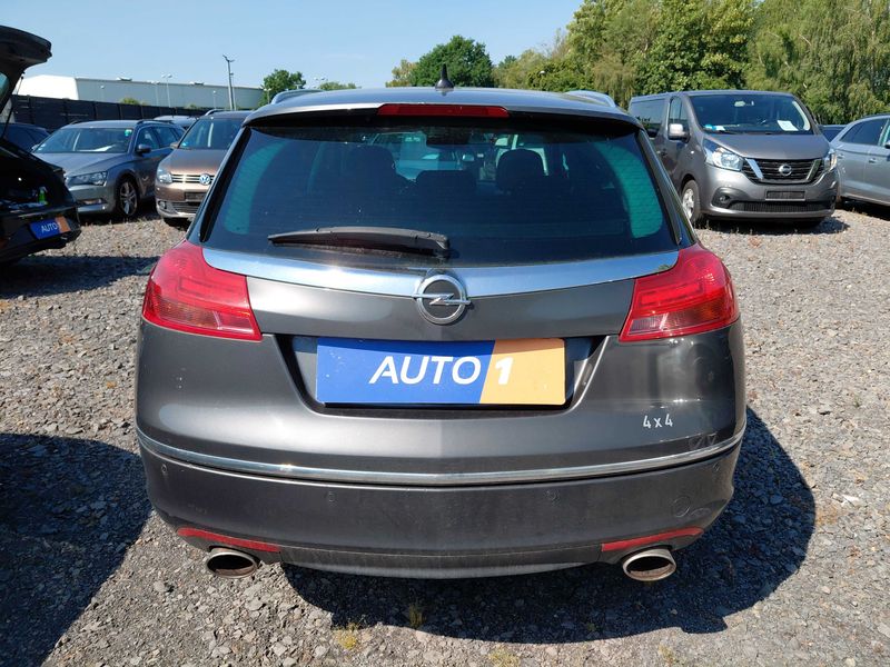 Opel Insignia Sports Tourer 2.0 Turbo Innovation 4x4 — zdjęcie 4