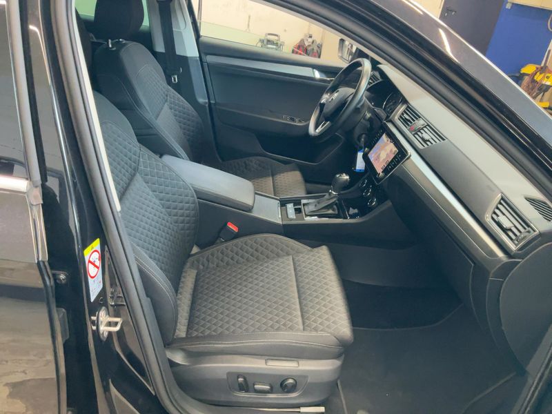 Skoda Superb 1.8 TSI Style — zdjęcie 11