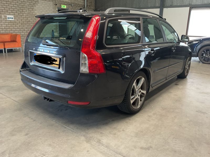 Volvo V50 1.6 D2 Business Edition — zdjęcie 2