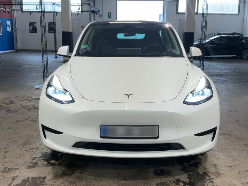 Tesla Model Y Max Range Dual RWD — zdjęcie 9