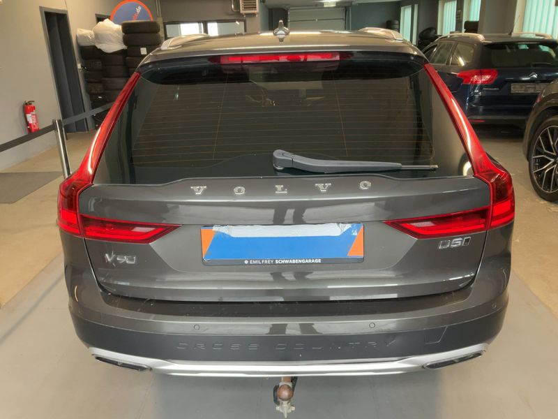 Volvo V90 Cross Country 2.0 D5 Pro AWD — zdjęcie 5