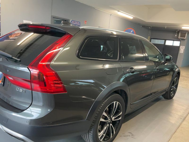 Volvo V90 Cross Country 2.0 D5 Pro AWD — zdjęcie 6