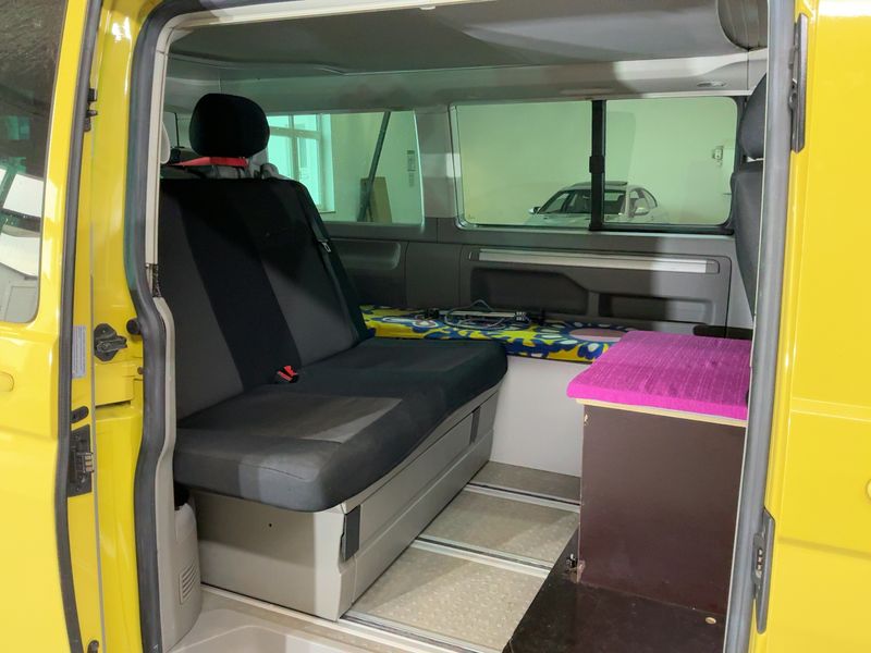 Volkswagen T5 California 2.0 TDI Beach Aufstelldach — zdjęcie 14