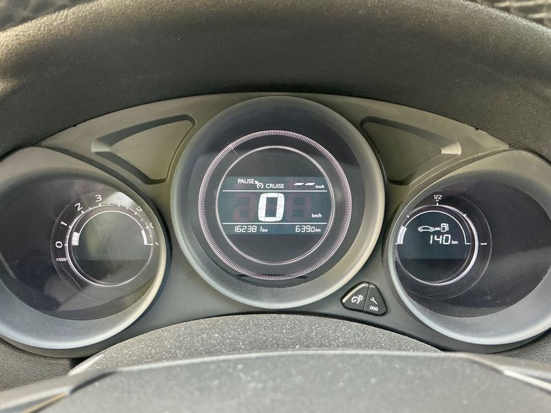 Citroen C4 1.2 PureTech Selection — zdjęcie 13