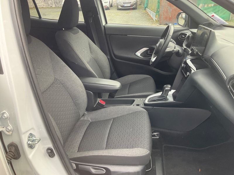 Toyota Yaris Cross 1.5 Hybrid 2WD Business Edition photo Toyota Yaris Cross 1.5 Hybrid 2WD Business Edition