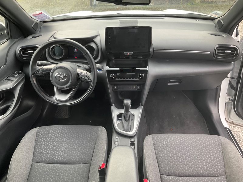 Toyota Yaris Cross 1.5 Hybrid 2WD Business Edition photo Toyota Yaris Cross 1.5 Hybrid 2WD Business Edition