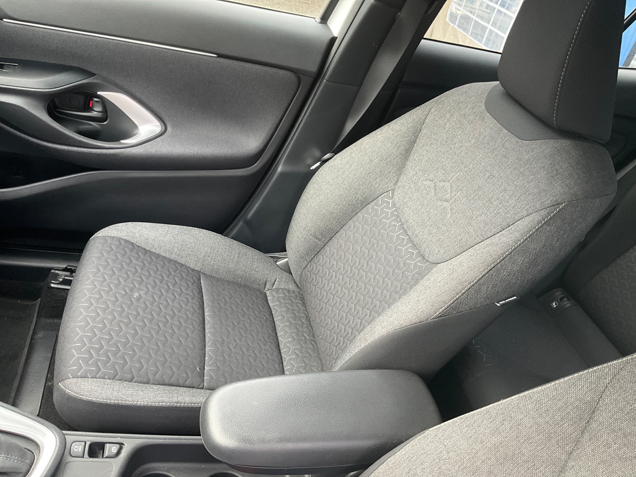 Toyota Yaris Cross 1.5 Hybrid 2WD Business Edition photo Toyota Yaris Cross 1.5 Hybrid 2WD Business Edition