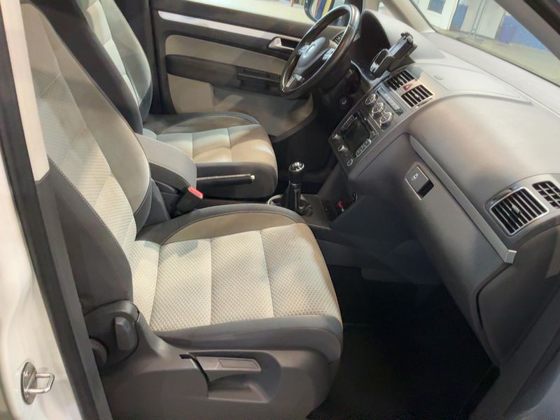 Volkswagen Touran 2.0 TDI CrossTouran — zdjęcie 11