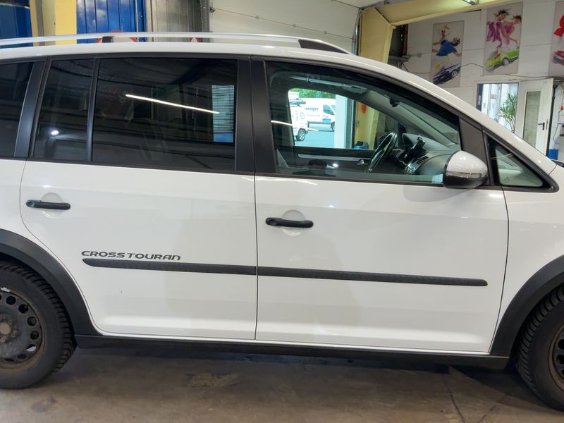 Volkswagen Touran 2.0 TDI CrossTouran — zdjęcie 7