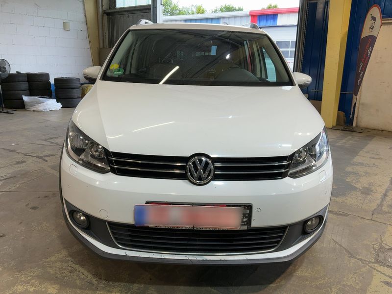 Volkswagen Touran 2.0 TDI CrossTouran — zdjęcie 9