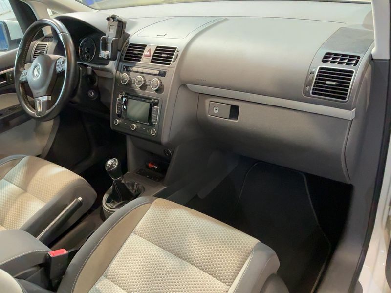 Volkswagen Touran 2.0 TDI CrossTouran — zdjęcie 12