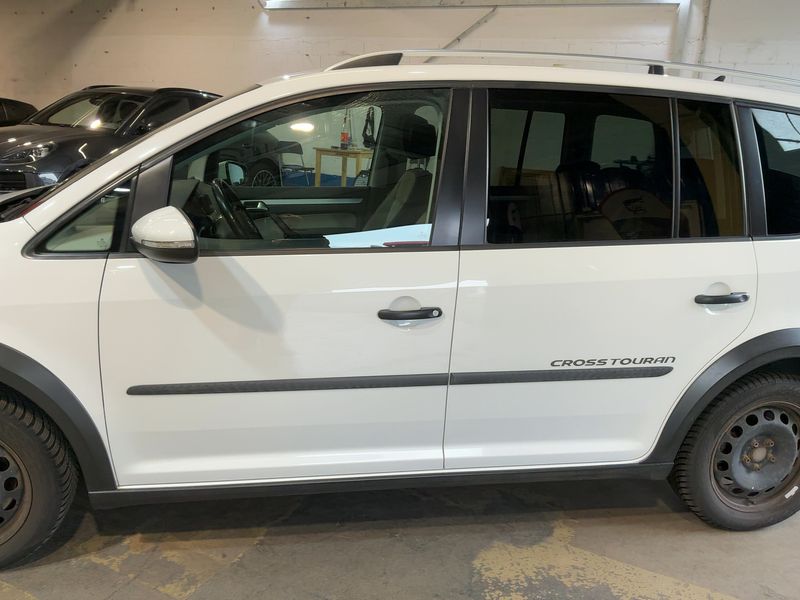 Volkswagen Touran 2.0 TDI CrossTouran — zdjęcie 4