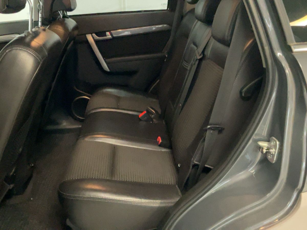 Chevrolet Captiva 2010 — photo 20