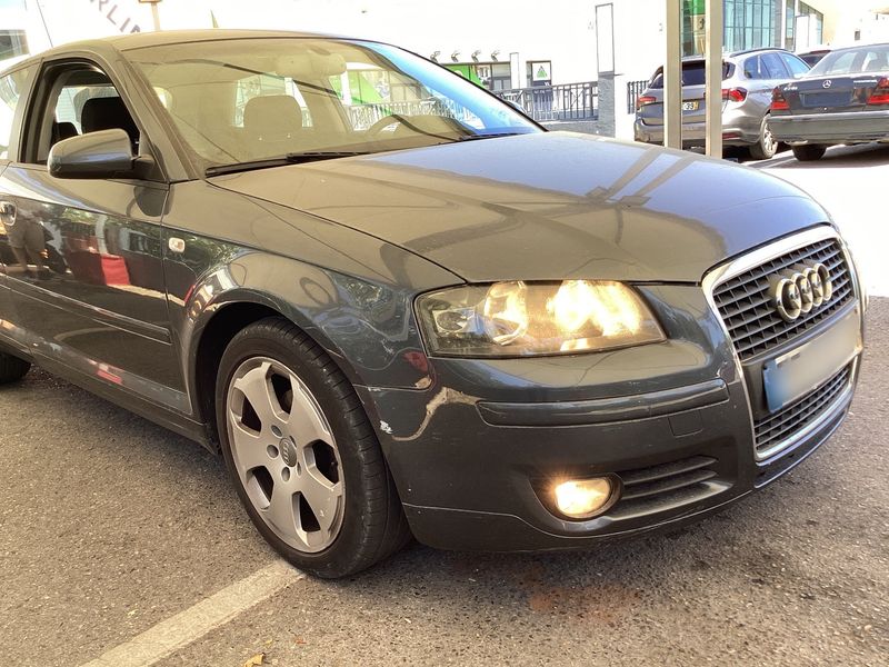 Audi A3 1.6 Ambition — zdjęcie 8