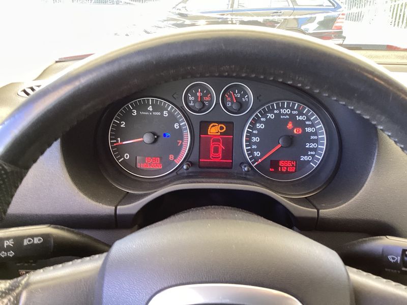 Audi A3 1.6 Ambition — zdjęcie 13