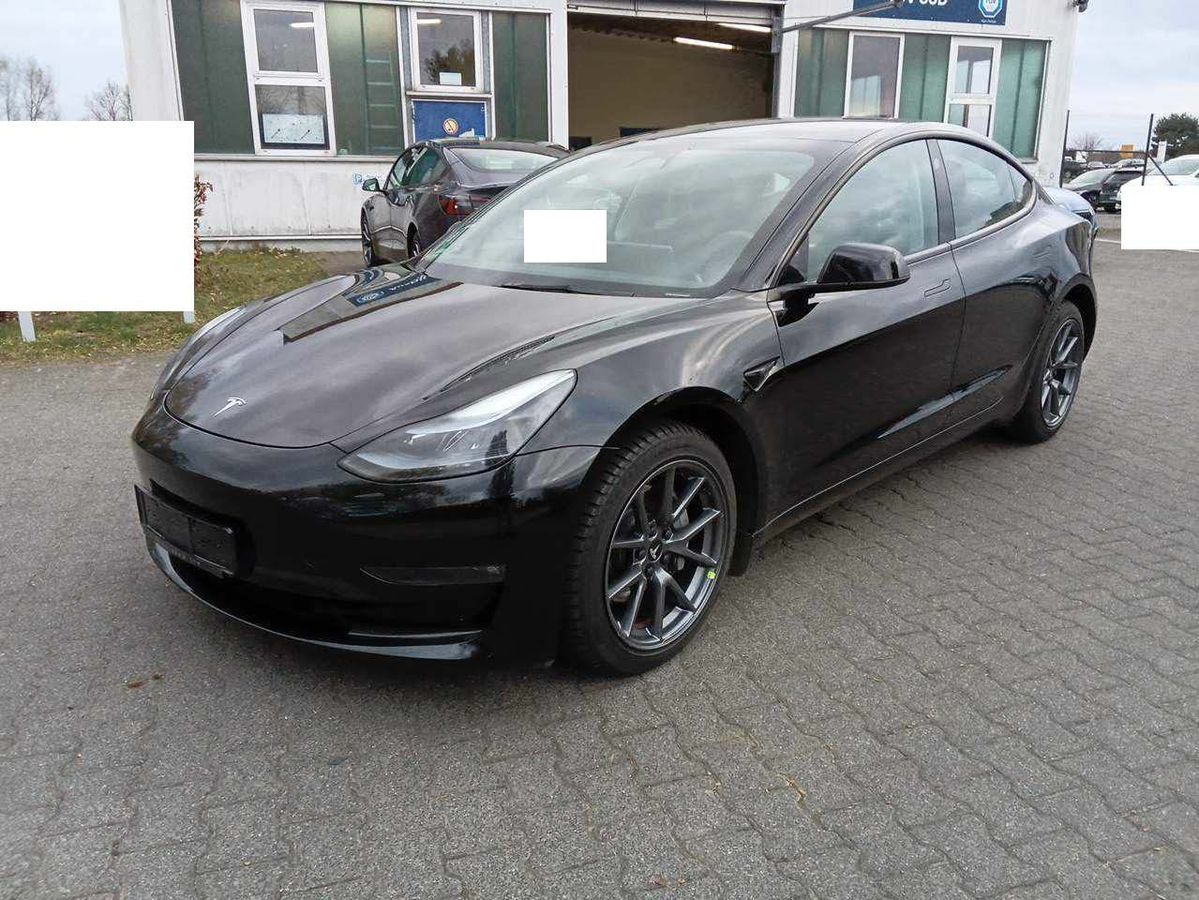Tesla Model 2023