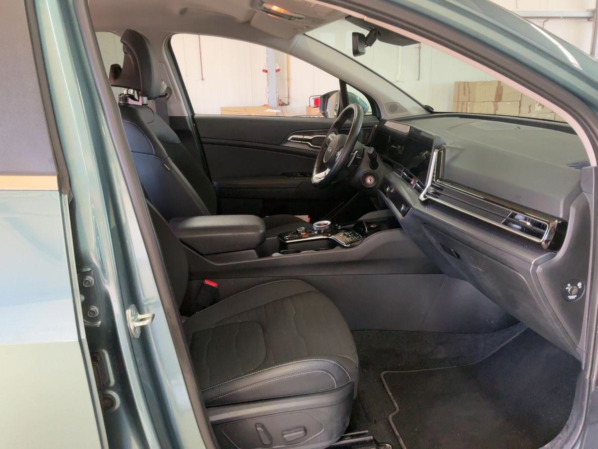Kia Sportage 2023 — photo 17