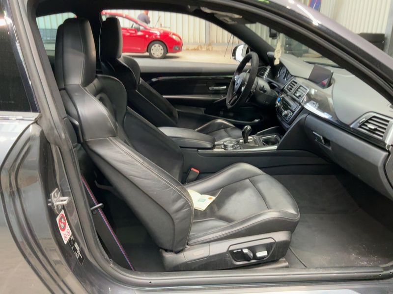 BMW 4er M4 — zdjęcie 11