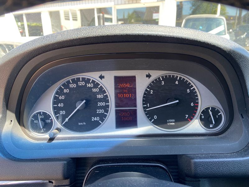 Mercedes-Benz B-Klasse B 150 — zdjęcie 12