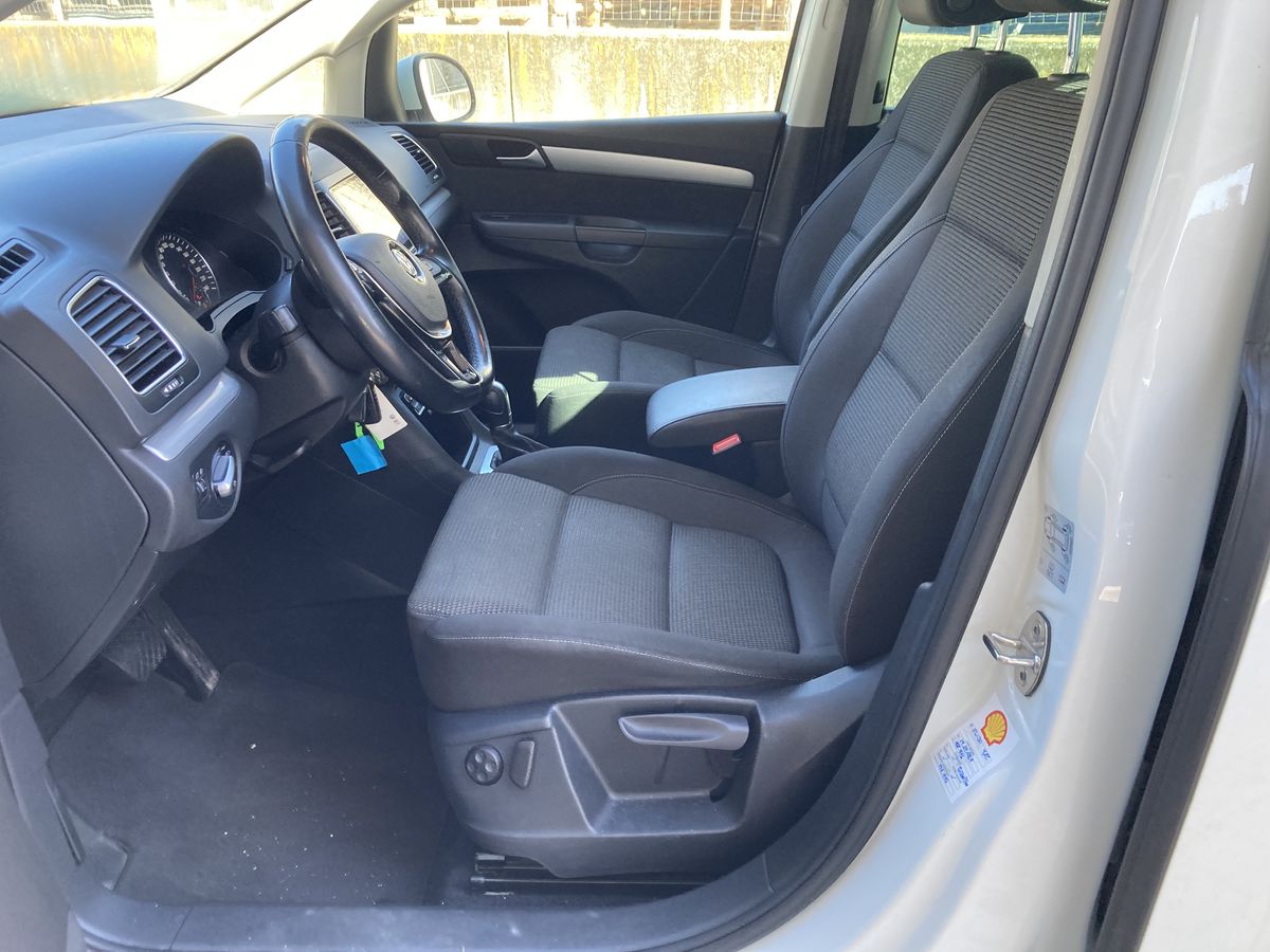 Volkswagen Sharan 2016 — photo 11