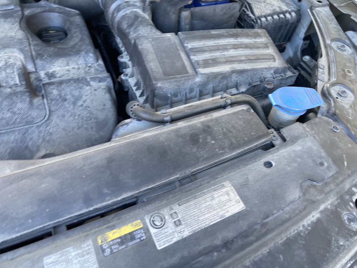Volkswagen Sharan 2016 — photo 37