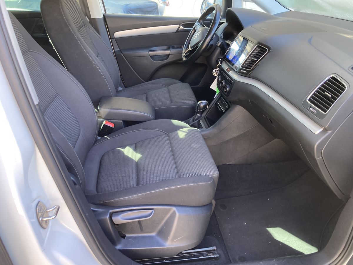 Volkswagen Sharan 2016 — photo 51