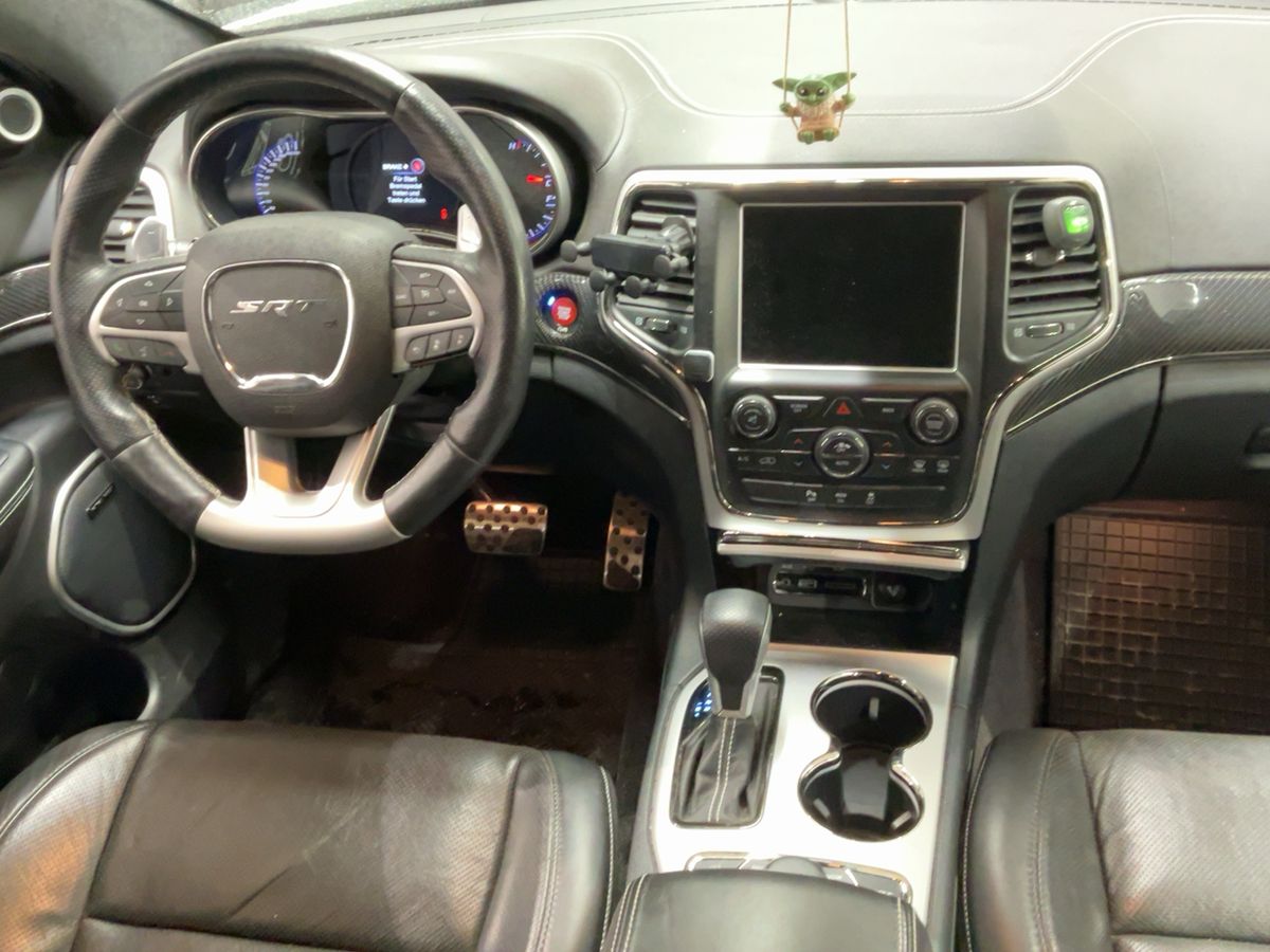 Jeep Grand 2016 — photo 18