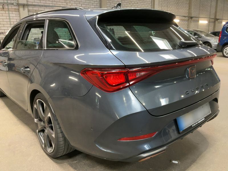 Cupra Leon 1.4 e-HYBRID VZ — zdjęcie 3