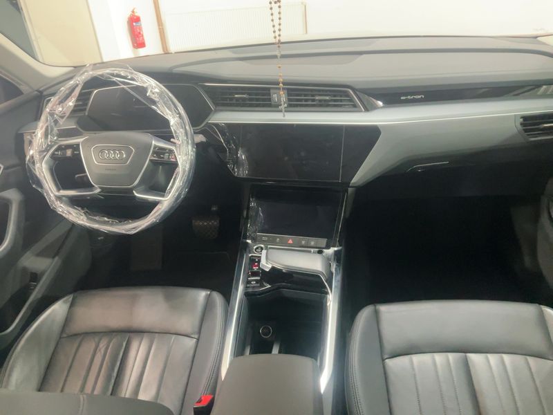 Audi e-tron Sportback 50 quattro — zdjęcie 12