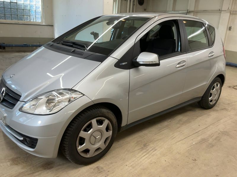 Mercedes-Benz A-Klasse A 160 Classic 2011 – снимка 2
