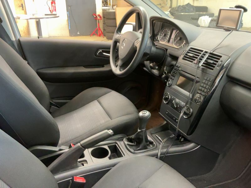 Mercedes-Benz A-Klasse A 160 Classic 2011 – снимка 17