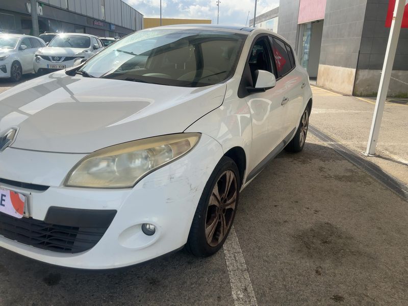 Renault Megane 1.5 dCi Dynamique — zdjęcie 2