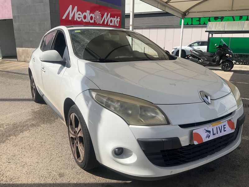 Renault Megane 1.5 dCi Dynamique — zdjęcie 8