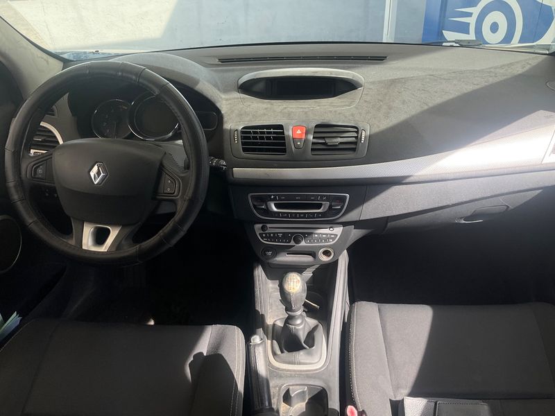 Renault Megane 1.5 dCi Dynamique — zdjęcie 12