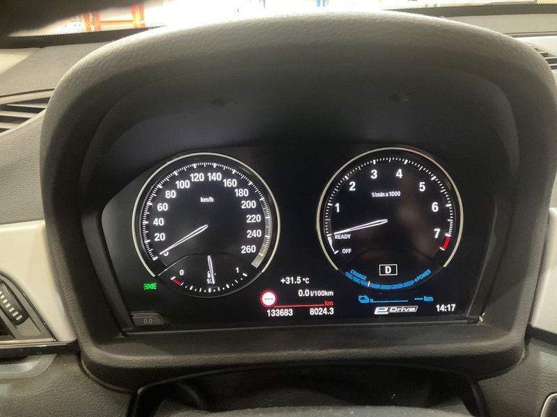 BMW X1 xDrive 25e Advantage — zdjęcie 13