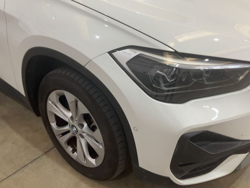 BMW X1 xDrive 25e Advantage — zdjęcie 8