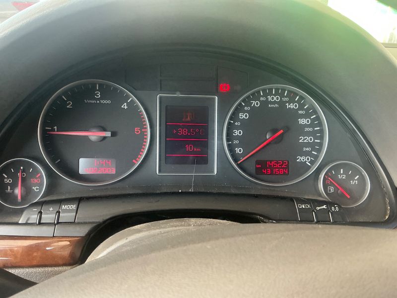Audi A4 1.9 TDI — zdjęcie 4