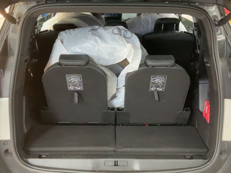 Peugeot 5008 2.0 Blue-HDi GT — zdjęcie 10