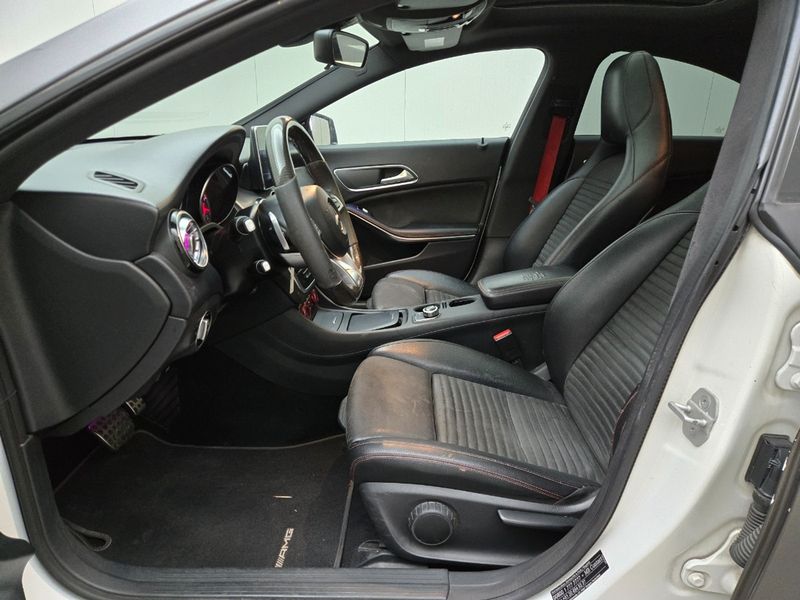 Mercedes-Benz CLA-Klasse CLA 180 AMG Line — zdjęcie 5