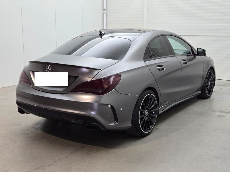 Mercedes-Benz CLA-Klasse CLA 180 AMG Line — zdjęcie 3