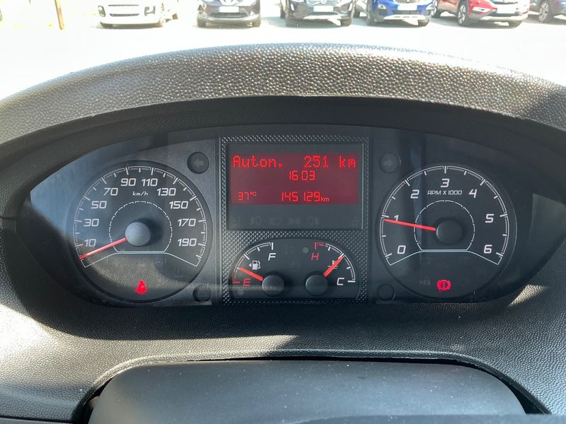 Peugeot Boxer 2.0 Blue-HDi 328 L1H1 Komfort — zdjęcie 13