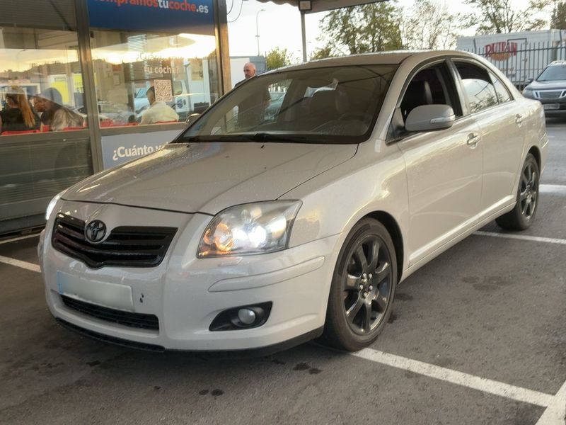 Toyota Avensis 2.0 Executive