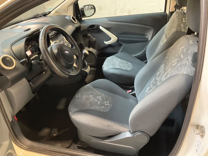 Ford Ka 1.2 Ambiente — zdjęcie 3